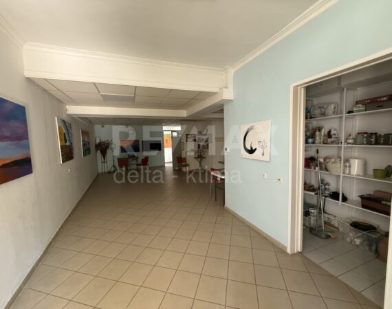 1099-74494375.jpg